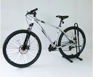 Bicicleta R29 TRINX M136 Pro Plateada/Blanco/Negro