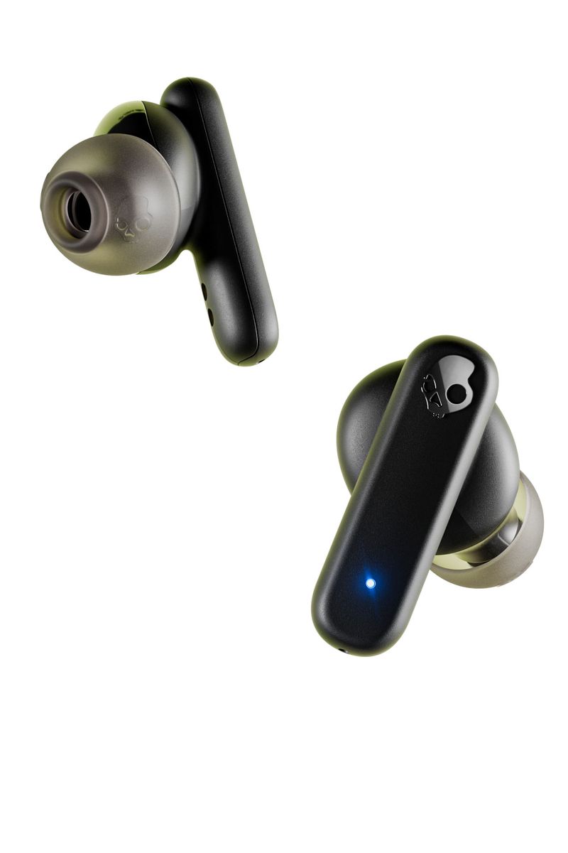Smokin-Buds_True-Black_S2TAW-R740_S2TAW-Q740_Buds-Dynamic_v002.jpg