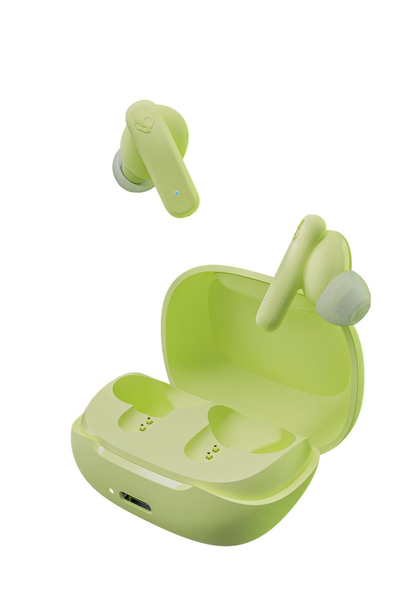 Smokin-Buds_Matcha_S2TAW-R954_Buds-Case-Open-Hero.jpg